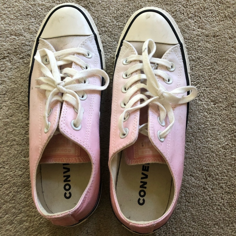 Women’s Converse Shoes size 7.5